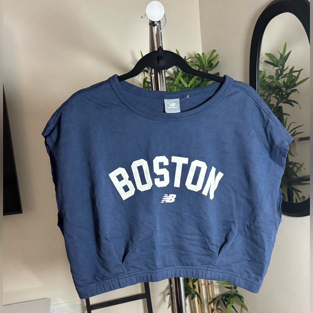 New Balance Navy & White Boston Cropped Tee - Picture 2 of 4